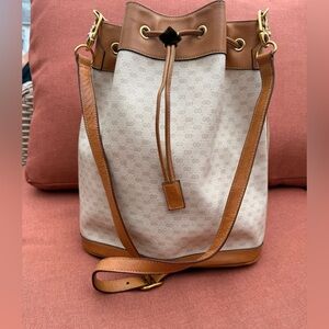 Elegant Tan Bucket Bag